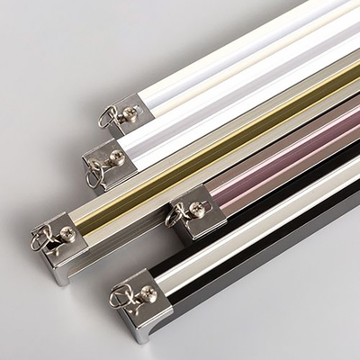 Aspetto pulito e minimo Doppio binario Numero di binari per tende montate al soffitto 3,5 x 5 x 5,5 x 5 cm